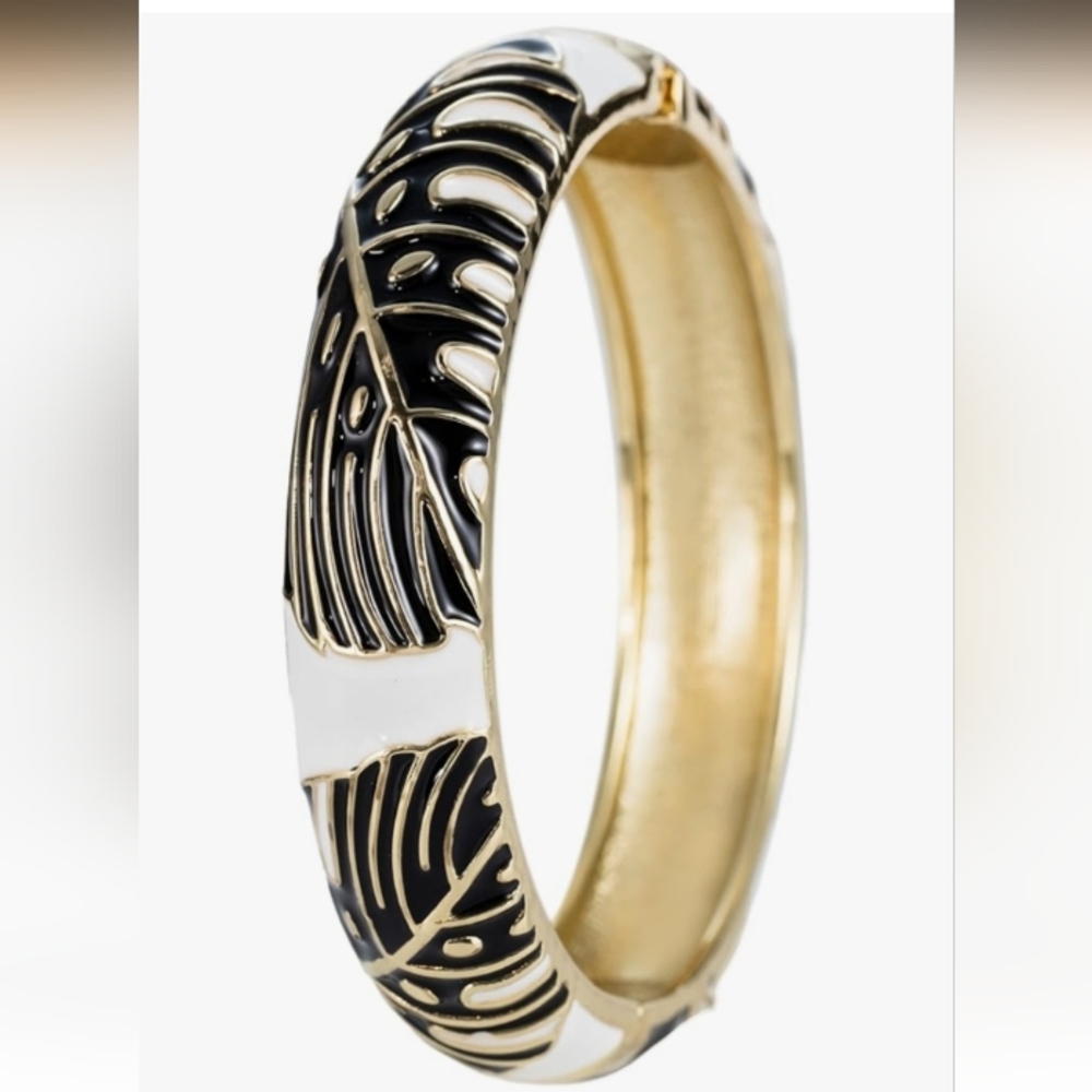 Monstera Leaf Bangle - Picture 8 of 8